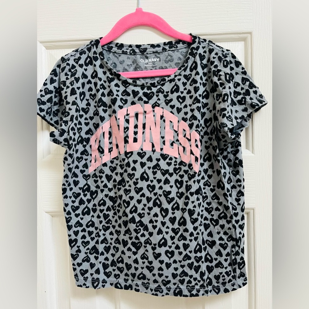 Old Navy Kindness t shirt Worn less